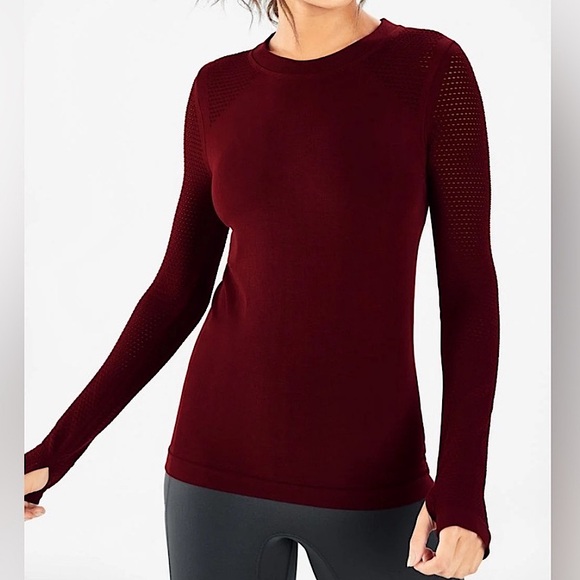 Fabletics Women’s Black Cherry Kathie Ruched Back Long-Sleeve Top. Size L. NWOT! - Picture 1 of 14
